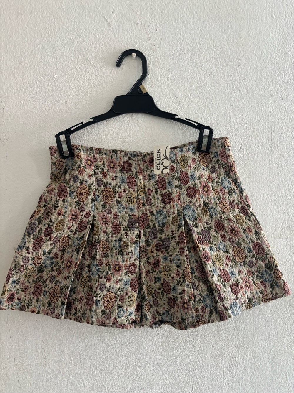 Floral Textured Pleated Women’s Shorts - Multicolor